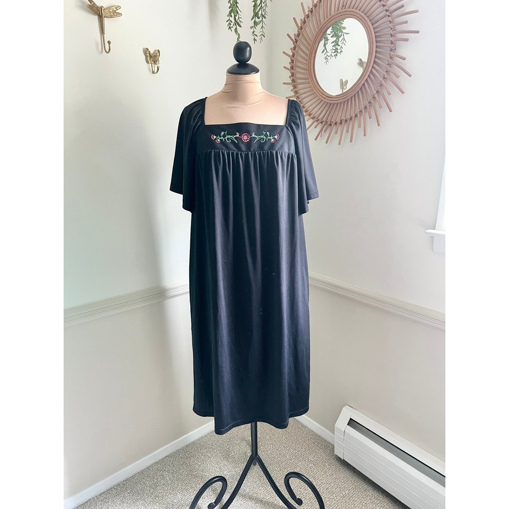 Vintage 90's Anthony Richards Black Floral Night Dress